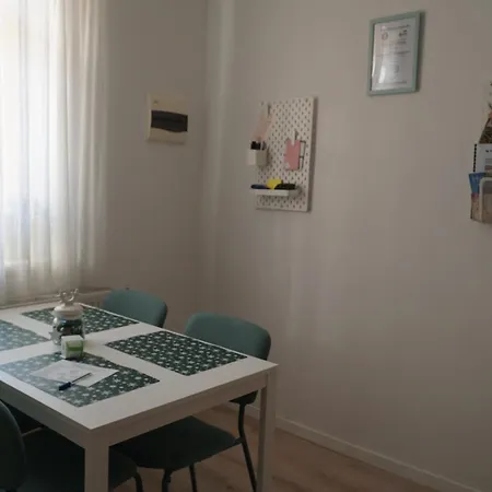 アパート Dulcineea Downtown Garden ティミショアラ